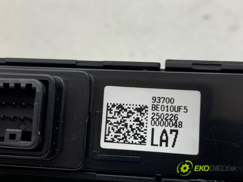 HYUNDAI KONA SUV 2025 102 kW 1.6 T-GDi 1598 přepínač nastavení světel 93700BE010 (Páčky pod volantem)