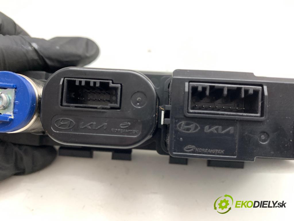 HYUNDAI KONA SUV 2025 102 kW 1.6 T-GDi 1598 HNÍZDO: USB 961A0BE100
