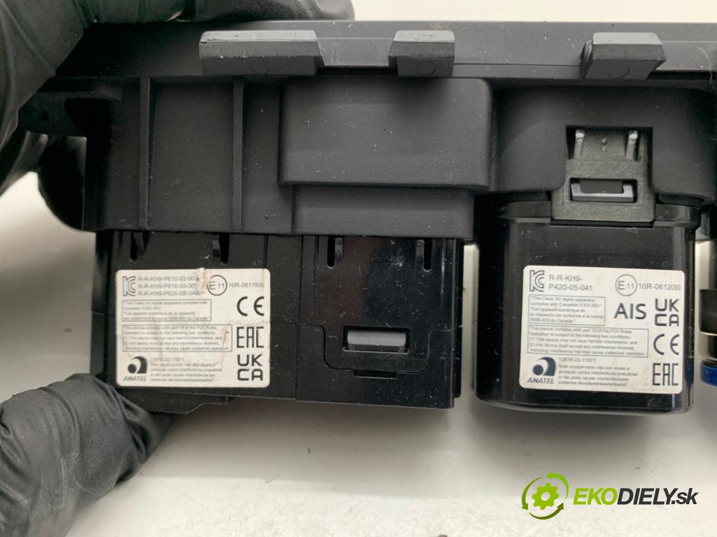 HYUNDAI KONA SUV 2025 102 kW 1.6 T-GDi 1598 HNÍZDO: USB 961A0BE100
