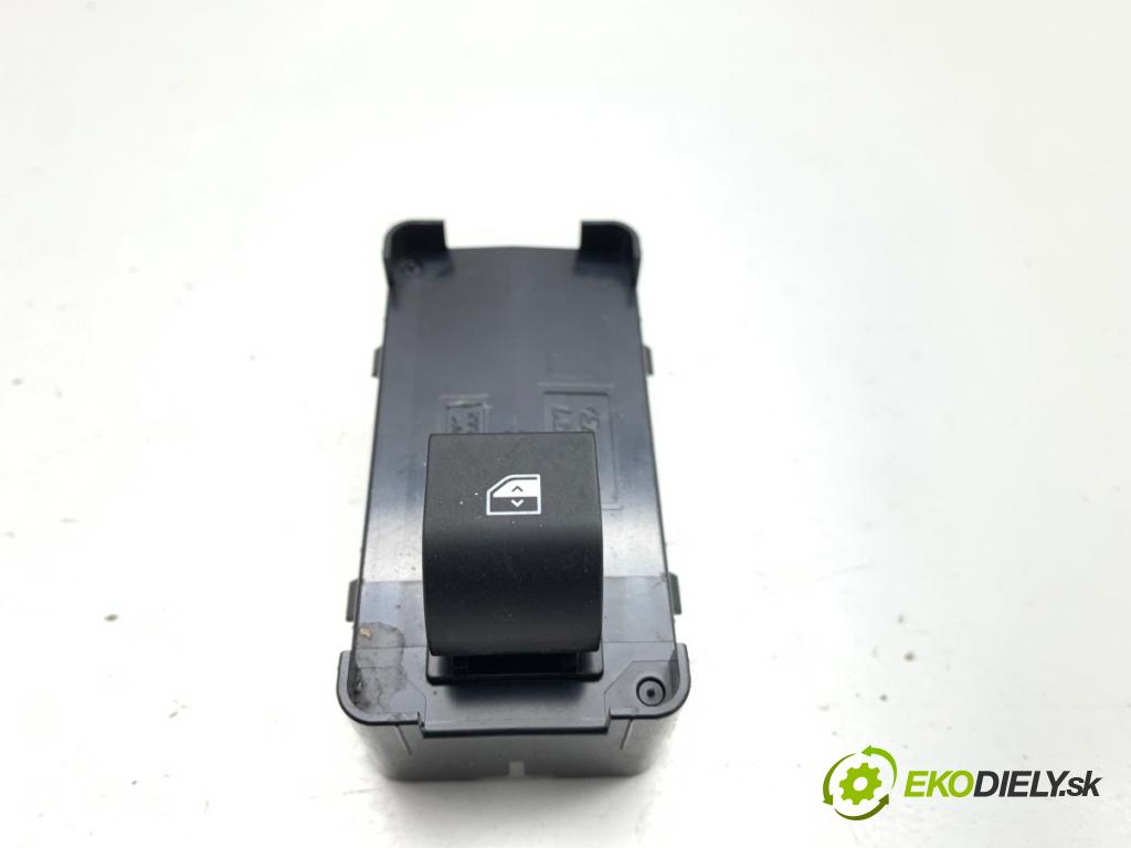 HYUNDAI KONA SUV 2025 102 kW 1.6 T-GDi 1598 Prepínač okien zad ľavy 299260135