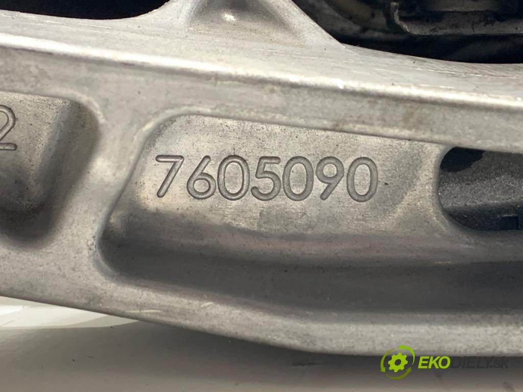 BMW F30 sedan 2015 225 kW 335 i xDrive 2979 Kulisa 7605090 (Rýchlostná páka (kulisa))