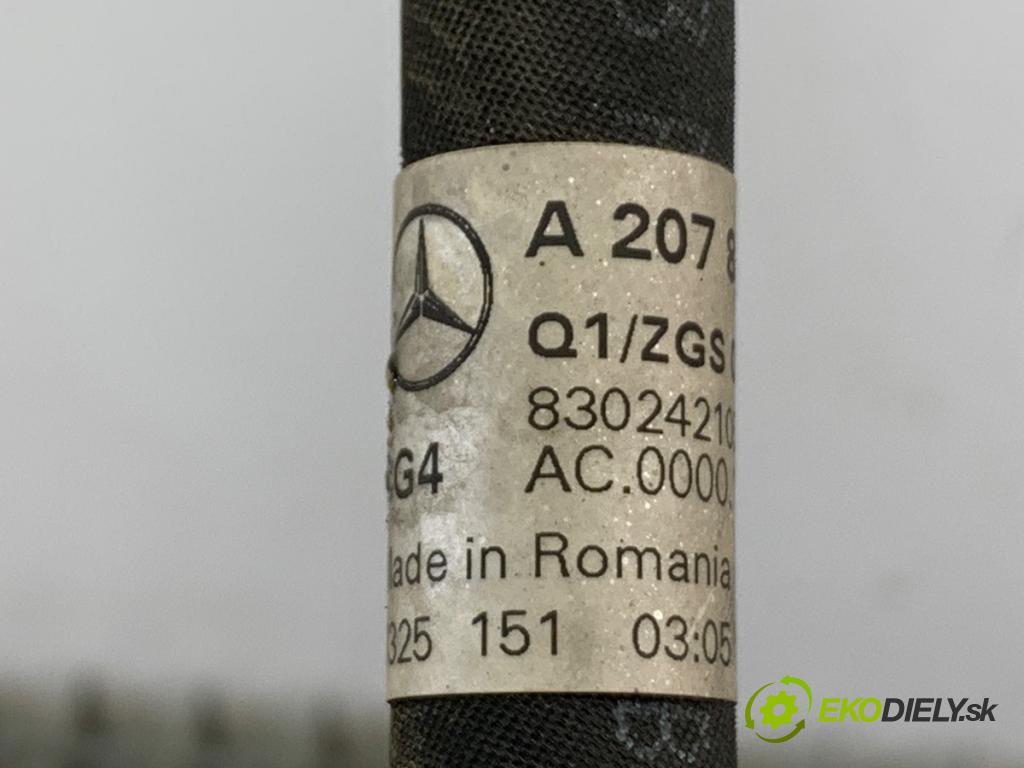 MERCEDES-BENZ W212 sedan 2016 245 kW E 400 4-matic (212.067) 2996 rúrka klimatizácie 2078302800 (Rúrka klimatizácie)