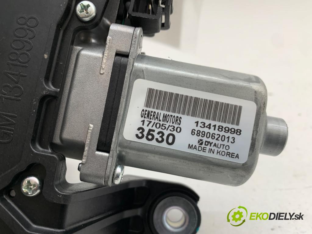 OPEL INSIGNIA B Kombi 2017 121 kW 1.5 (35) 1490 motor stěračů zadní část 13418998