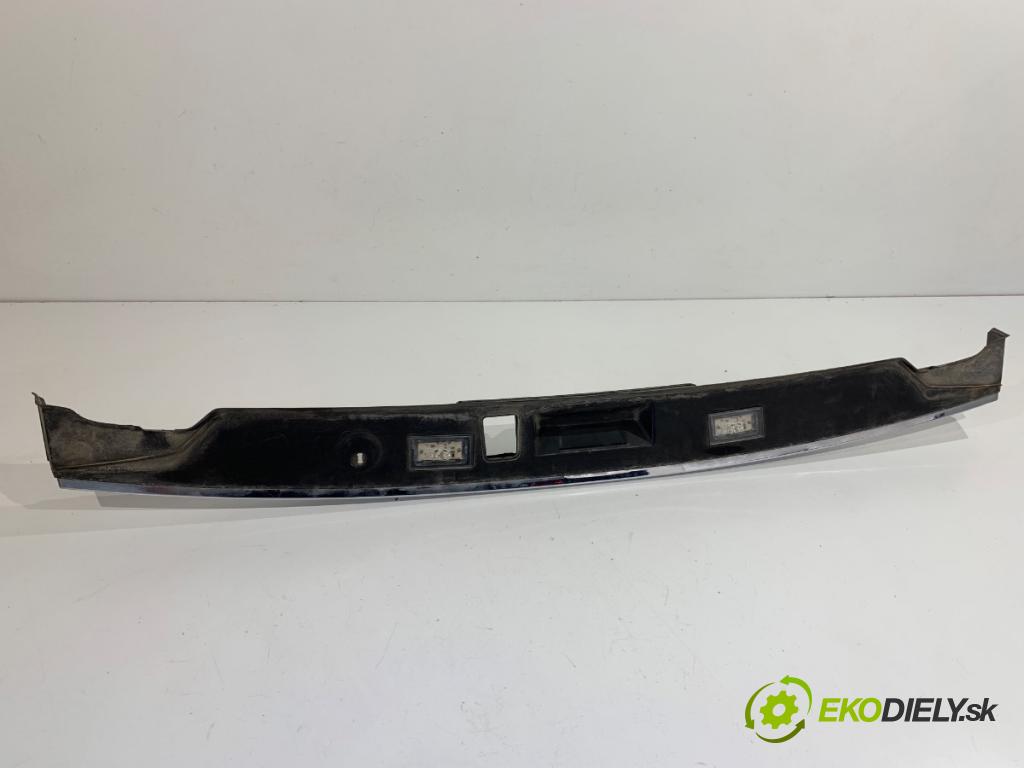BMW F01 sedan 2010 240 kW 740 i, Li 2979 lišta dveří zadní část 7200035