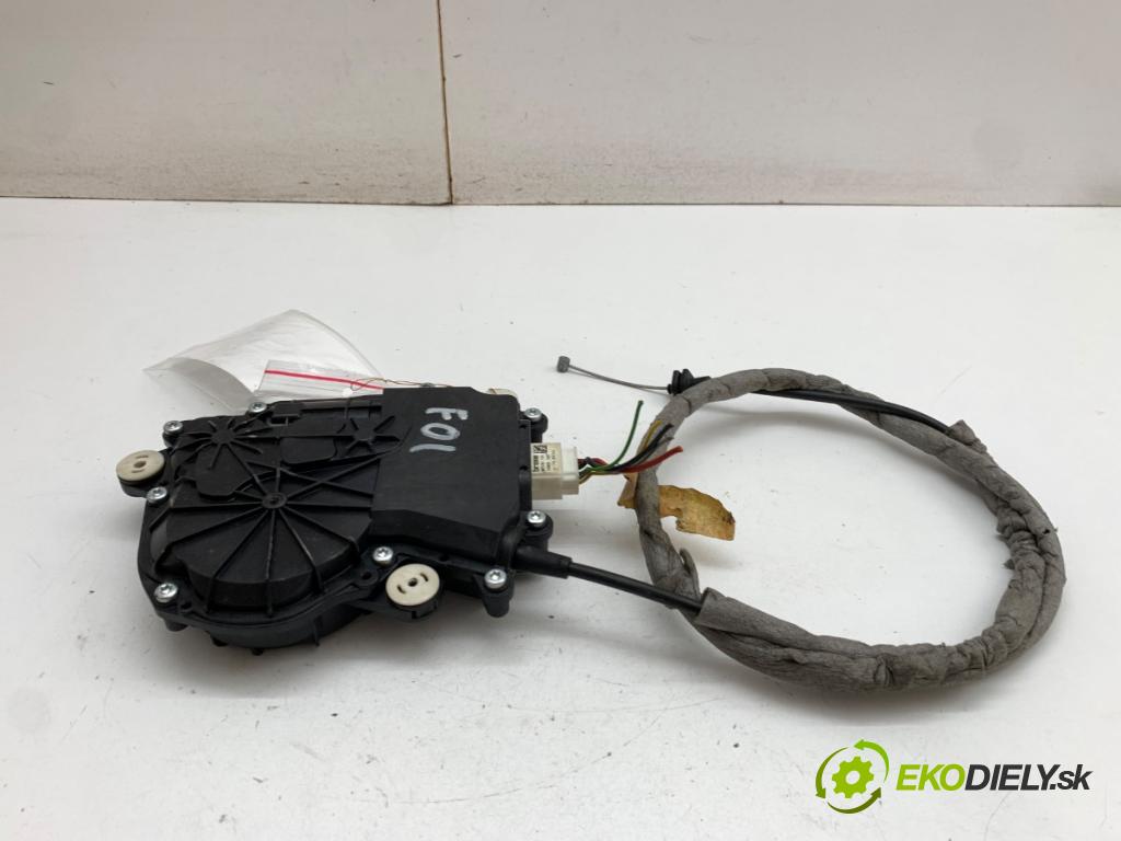 BMW F01 sedan 2010 240 kW 740 i, Li 2979 VLAK: dveří zadní část 7191213