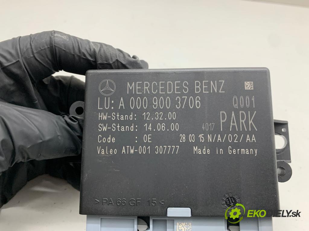 MERCEDES-BENZ W212 sedan 2016 245 kW E 400 4-matic (212.067) 2996 Modul PDC A0009003706 (Riadiaca jednotka ostatné)