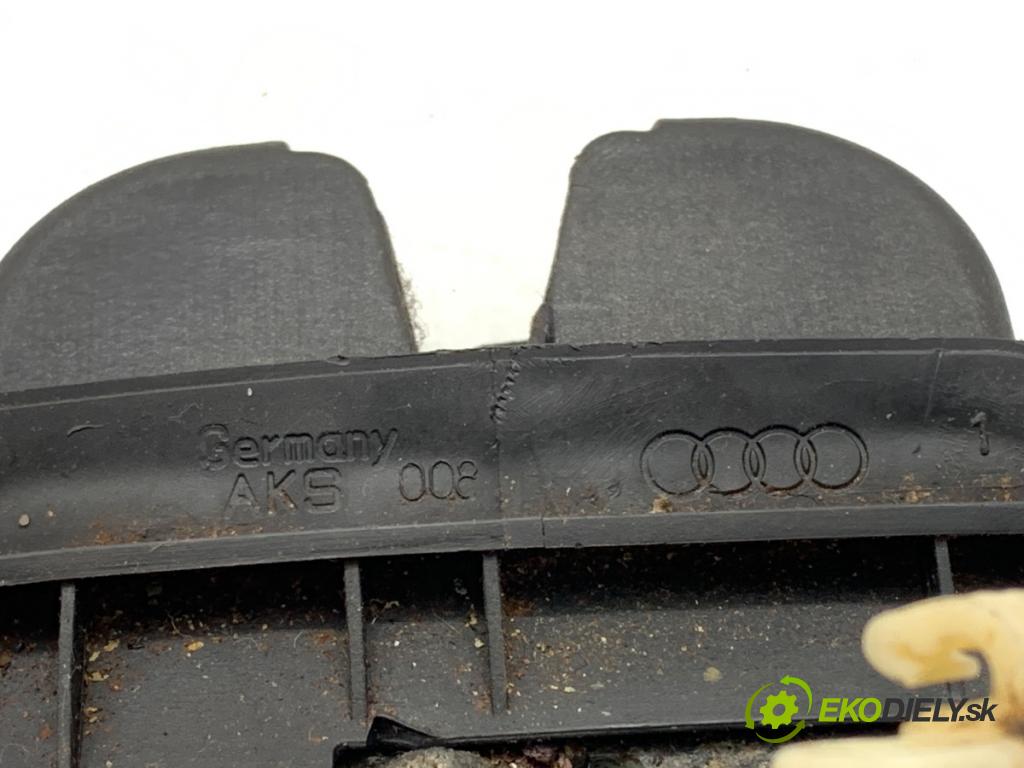 AUDI A6 C5 Kombi 2002 110 kW 1.8 T 1781 zámok dveří zadní část