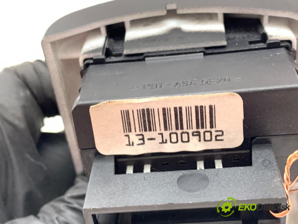 AUDI A6 C5 Kombi 2002 110 kW 1.8 T 1781 spínač světel