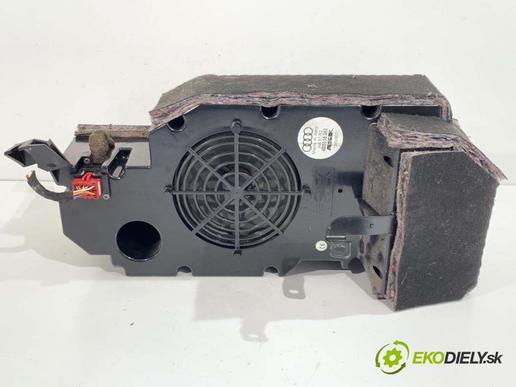AUDI A6 C5 Kombi 2002 110 kW 1.8 T 1781 subwoofer 4B9035382 (Audio zariadenie)