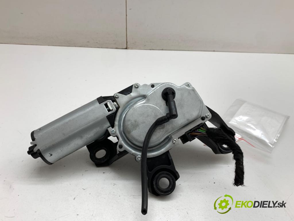 AUDI A6 C5 Kombi 2002 110 kW 1.8 T 1781 Motor stieračov zad 