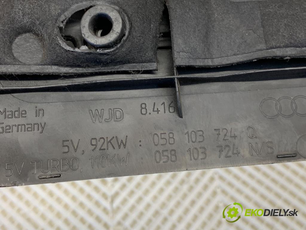 AUDI A6 C5 Kombi 2002 110 kW 1.8 T 1781 Kryt Motor 058103724Q (Kryt motora)