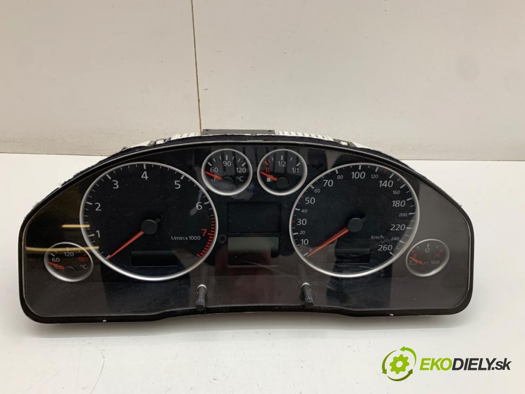 AUDI A6 C5 Kombi 2002 110 kW 1.8 T 1781 prístrojovka 4B0920900R (Přístrojová deska)