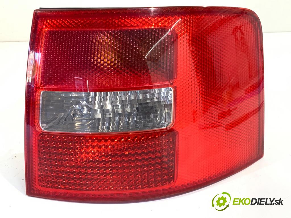 AUDI A6 C5 Kombi 2002 110 kW 1.8 T 1781 Svetlo pravy zad 4B9945096F