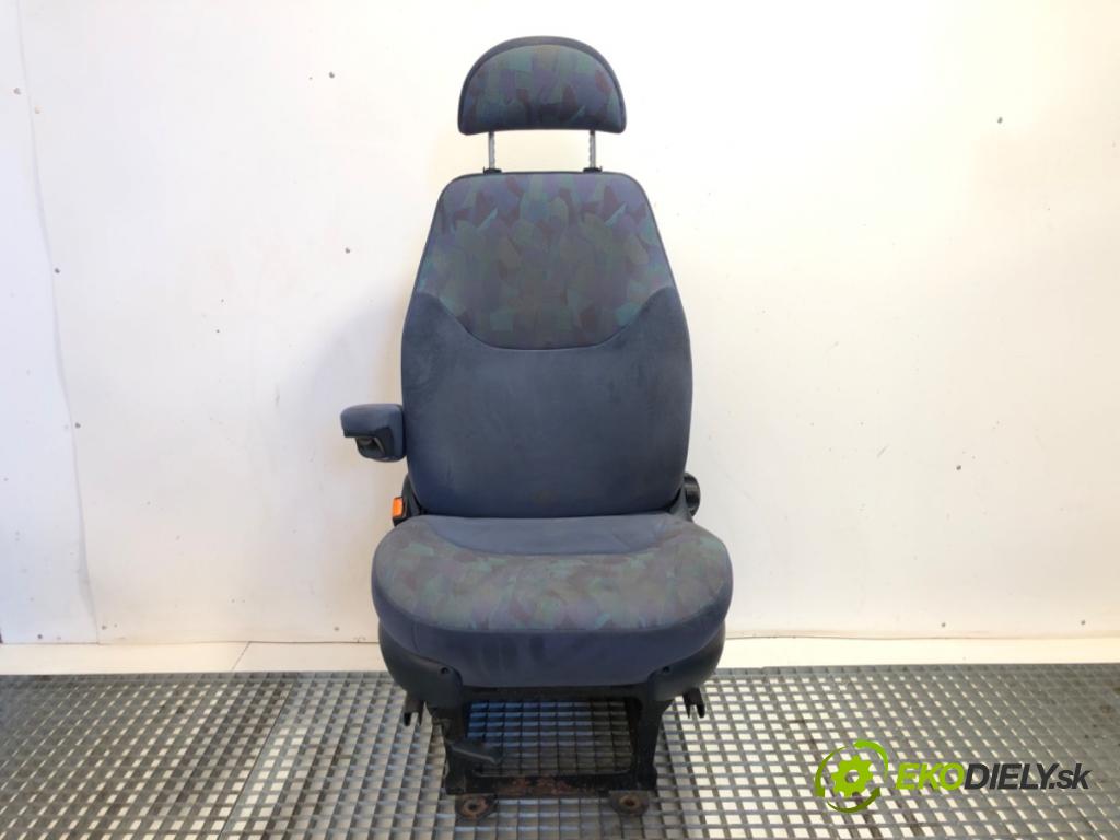 RENAULT MASTER II Platforma / podwozie 2001 84 kW 2.8 dTI 2799 Sedadlo ľavy predný 