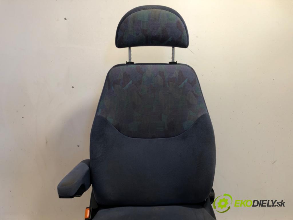 RENAULT MASTER II Platforma / podwozie 2001 84 kW 2.8 dTI 2799 Sedadlo ľavy predný