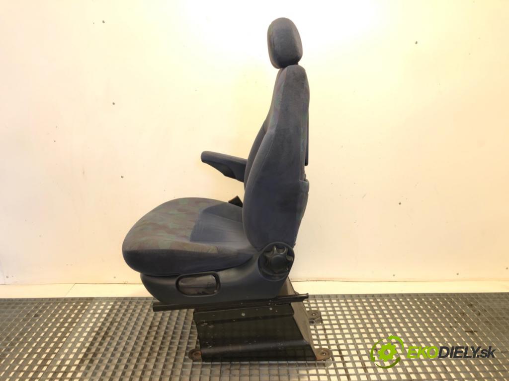 RENAULT MASTER II Platforma / podwozie 2001 84 kW 2.8 dTI 2799 Sedadlo ľavy predný