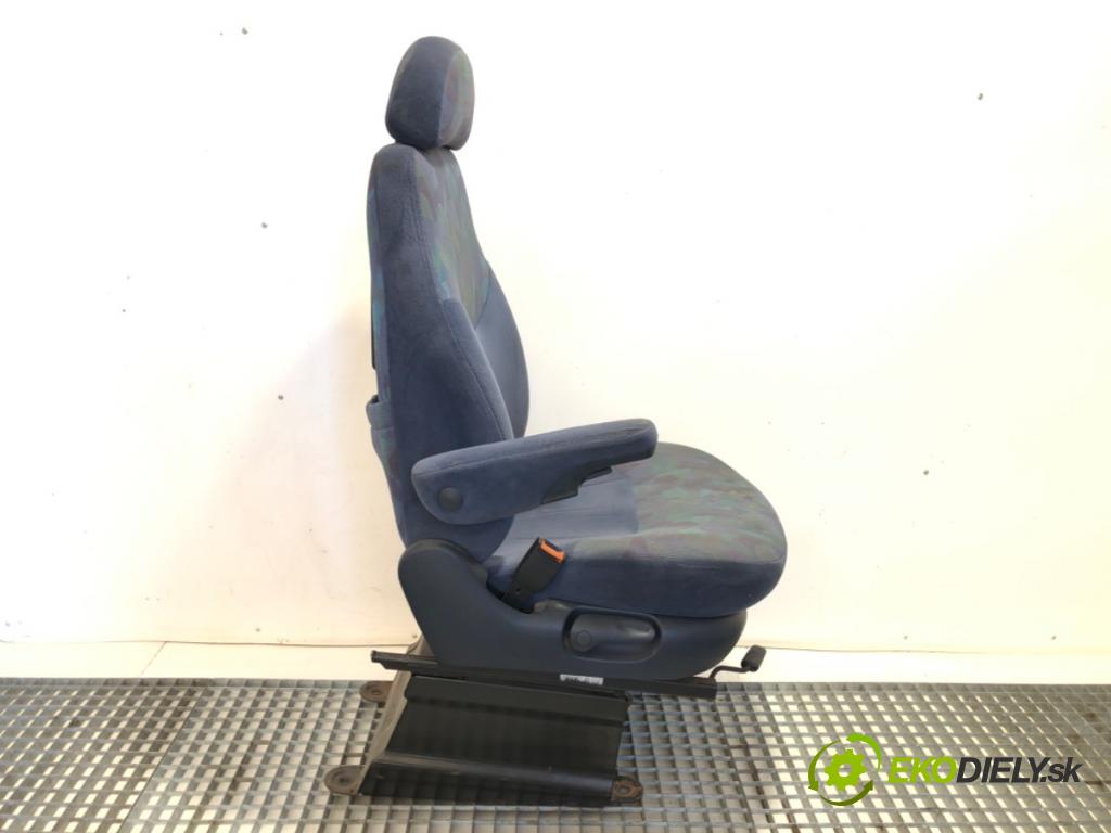 RENAULT MASTER II Platforma / podwozie 2001 84 kW 2.8 dTI 2799 Sedadlo ľavy predný
