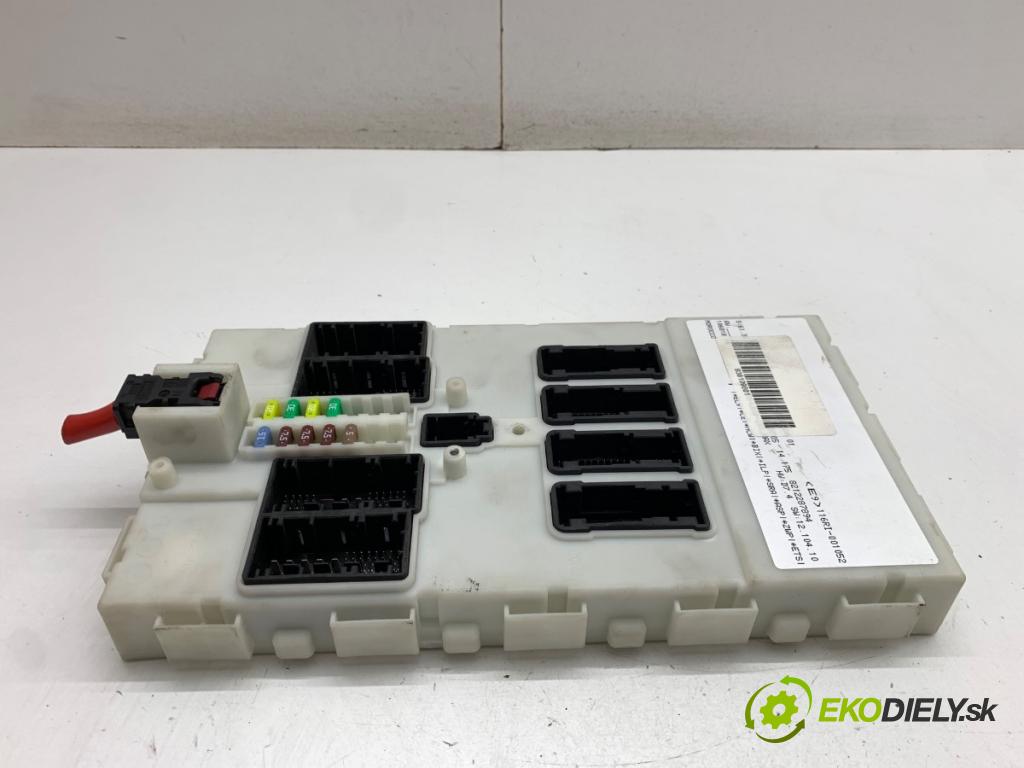 BMW F30 sedan 2015 225 kW 335 i xDrive 2979 Modul komfortu 9381096 (Modul komfortu)