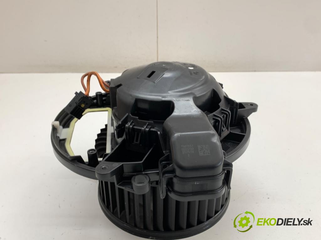 BMW F30 sedan 2015 225 kW 335 i xDrive 2979 ventilátor kúrenia T942466