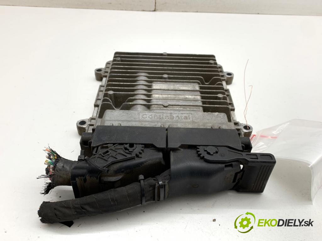 KIA OPTIMA sedan 2015 120 kW 2.0 CVVL 1999 riadiaca jednotka Motor 39120-2EKC0 (Riadiaca jednotka)