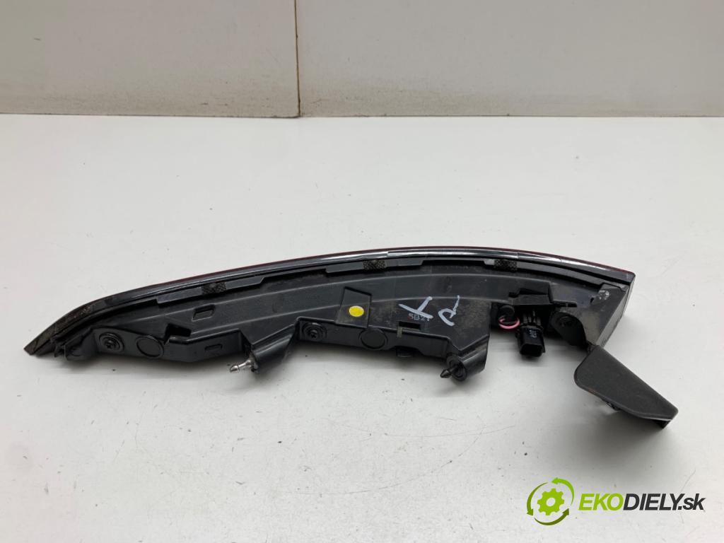 HYUNDAI KONA SUV 2025 102 kW 1.6 T-GDi 1598 světlo pravý zadní část 92402BE003