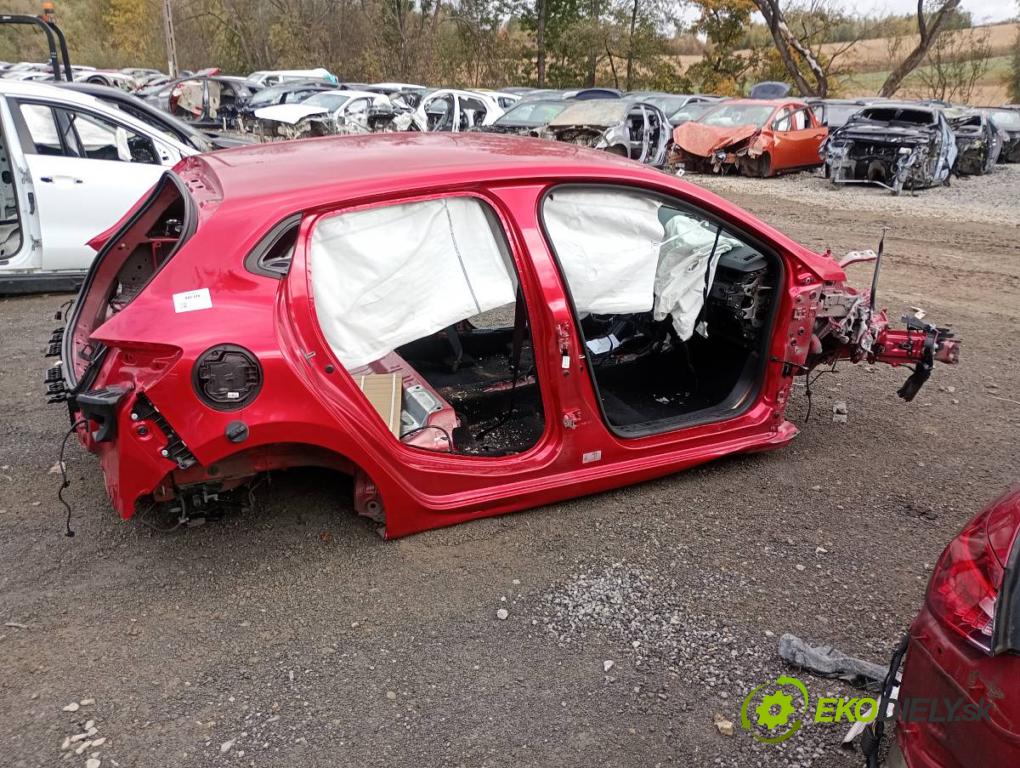 RENAULT CLIO V liftback 2024 74 kW 1.0 LPG (B7MT) 999 KAROSERIA ČTVRŤÁK blatník práh střecha PODŁUŻNICA 