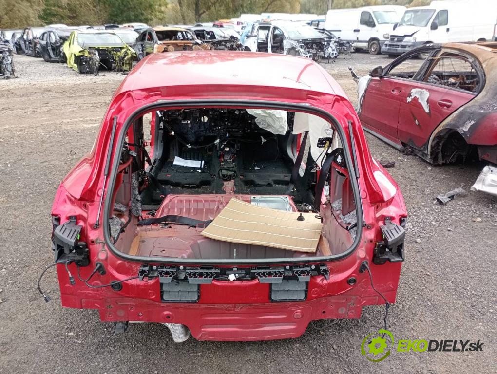 RENAULT CLIO V liftback 2024 74 kW 1.0 LPG (B7MT) 999 KAROSERIA ČTVRŤÁK blatník práh střecha PODŁUŻNICA
