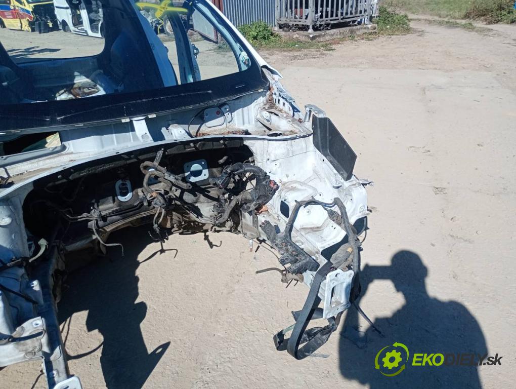 KIA SPORTAGE IV SUV 2016 97 kW 1.6 GDI 1591 KAROSERIA ČTVRŤÁK blatník práh střecha PODŁUŻNICA