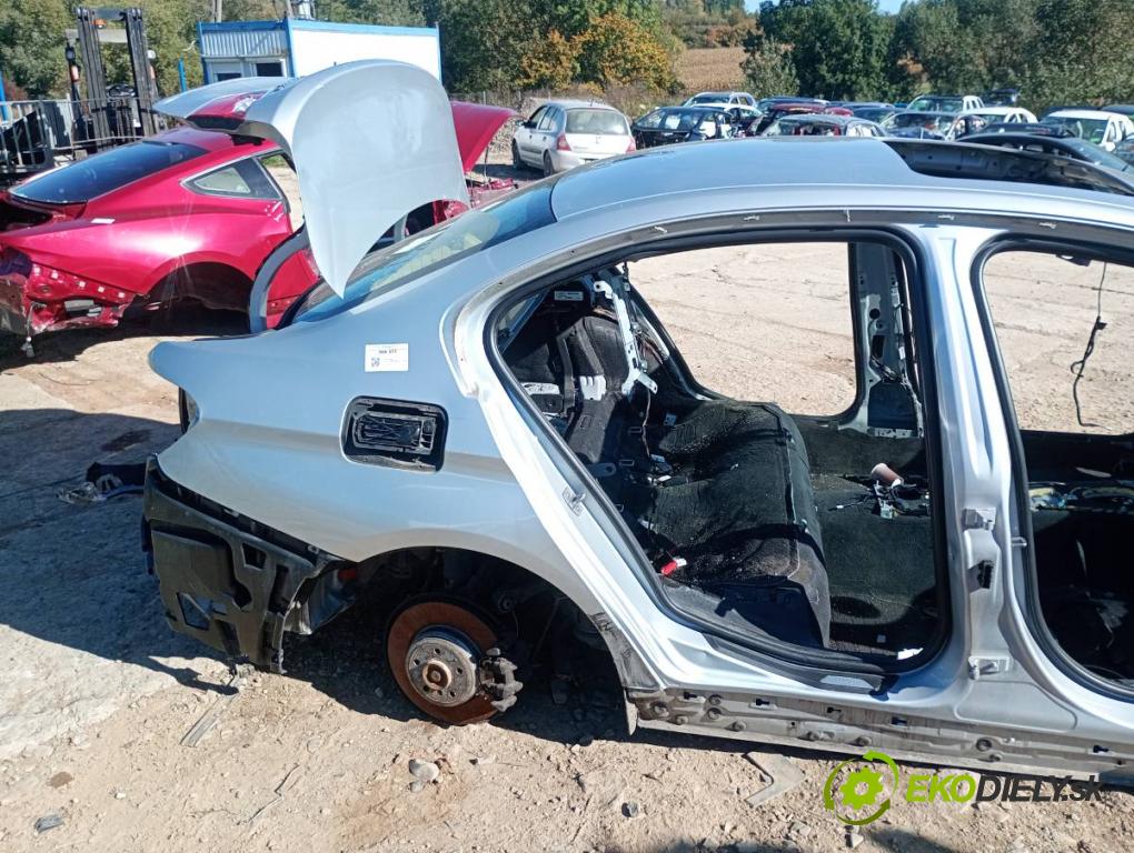 BMW F30 sedan 2015 225 kW 335 i xDrive 2979 karoséria ČTVRŤÁK: Blatník prah strecha PODŁUŻNICA