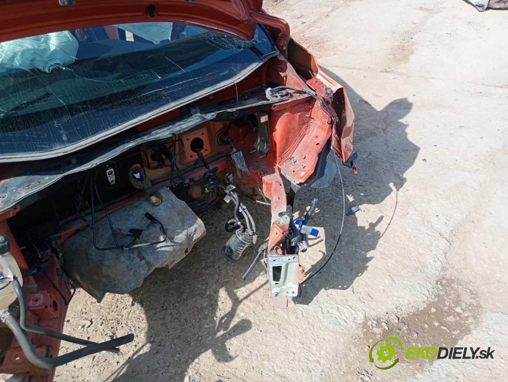 NISSAN MICRA K14 liftback 2017 66 kW 0.9 IG-T 898 karoséria ČTVRŤÁK: Blatník prah strecha PODŁUŻNICA