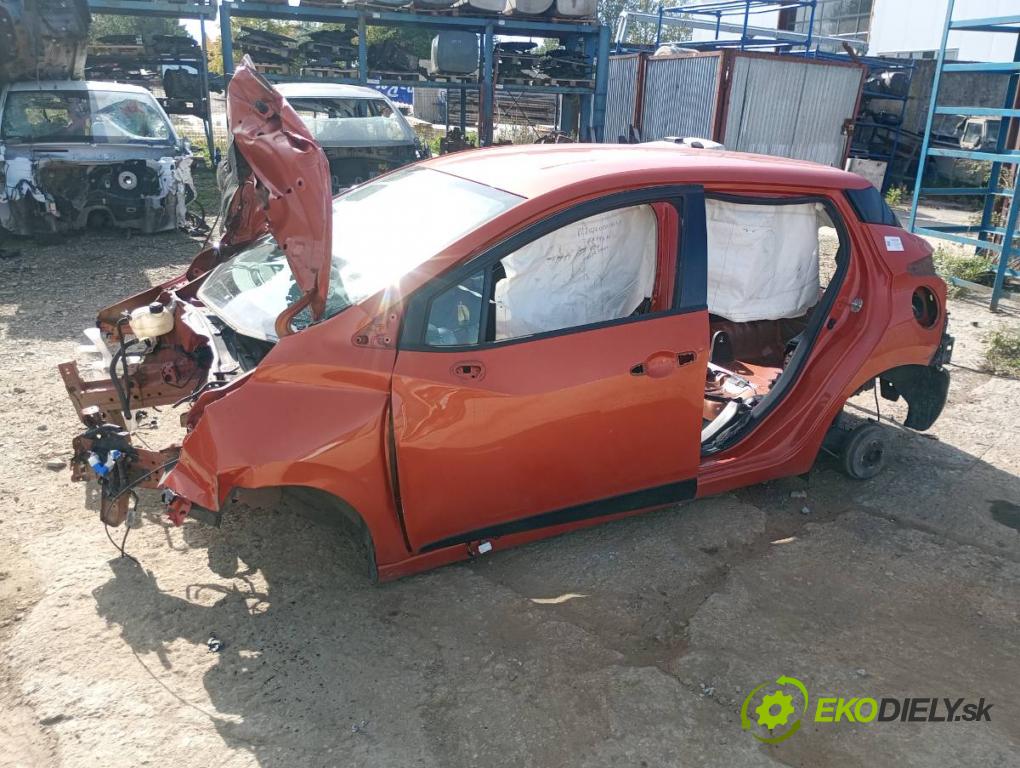 NISSAN MICRA K14 liftback 2017 66 kW 0.9 IG-T 898 karoséria ČTVRŤÁK: Blatník prah strecha PODŁUŻNICA