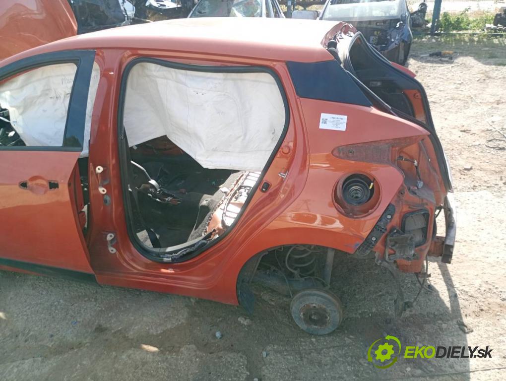 NISSAN MICRA K14 liftback 2017 66 kW 0.9 IG-T 898 karoséria ČTVRŤÁK: Blatník prah strecha PODŁUŻNICA