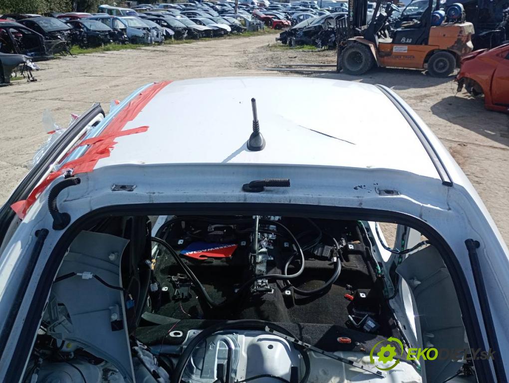 MAZDA 2 DL liftback 2018 66 kW 1.5 SKYACTIV-G 1496 karoséria ČTVRŤÁK: Blatník prah strecha PODŁUŻNICA