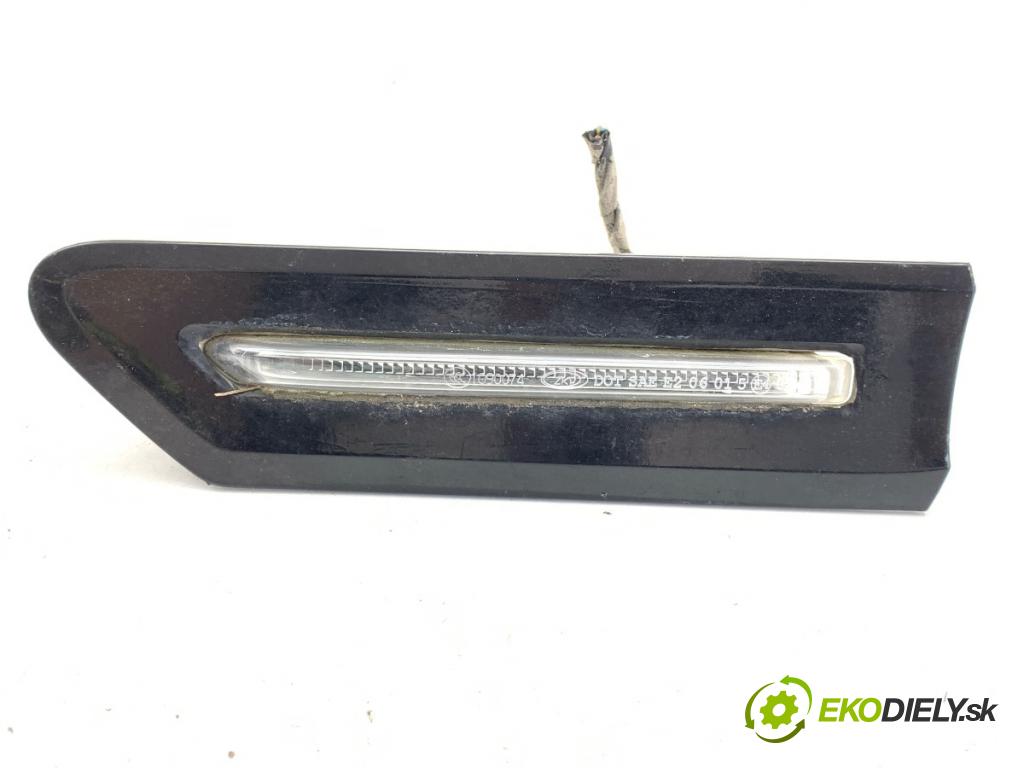 BMW F01 sedan 2010 240 kW 740 i, Li 2979 směrovka levý přední část 7203371 (Klika dveří ostatní)