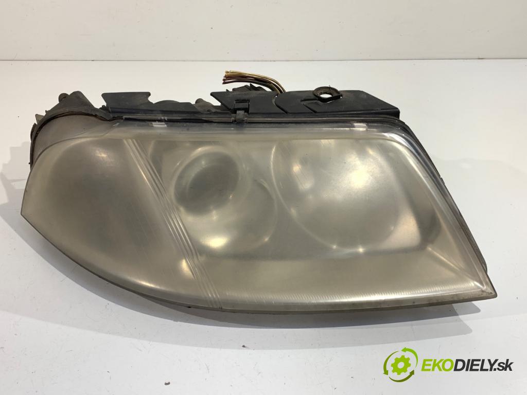VW PASSAT B5 FL Kombi 2001 74 kW 1.9 TDI 1896 světlomet pravý přední část 3B0941016AK