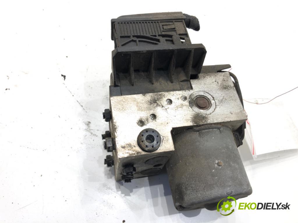 VW PASSAT B5 FL Kombi 2001 74 kW 1.9 TDI 1896 Pumpa ABS 8E0614111T (Pumpa ABS)