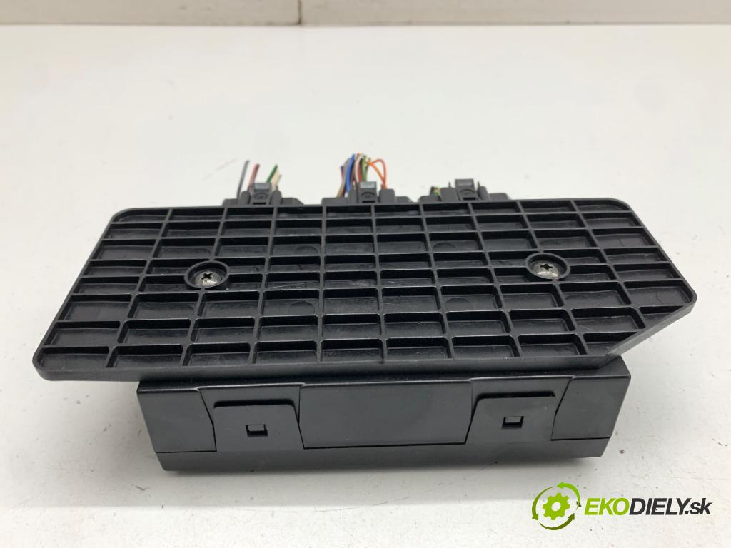 VW PASSAT B5 FL Kombi 2001 74 kW 1.9 TDI 1896 modul komfortu 1C0959799A (Komfortní modul)