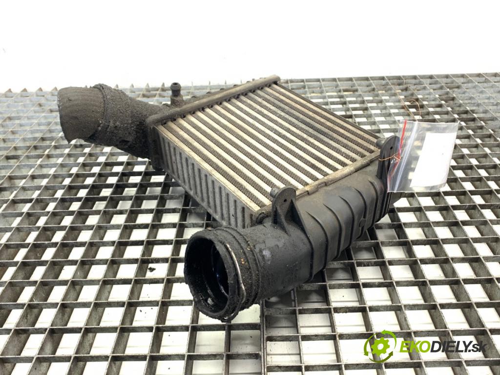 VW PASSAT B5 FL Kombi 2001 74 kW 1.9 TDI 1896 intercooler  (Intercooler (chladič nasávaného vzduchu))