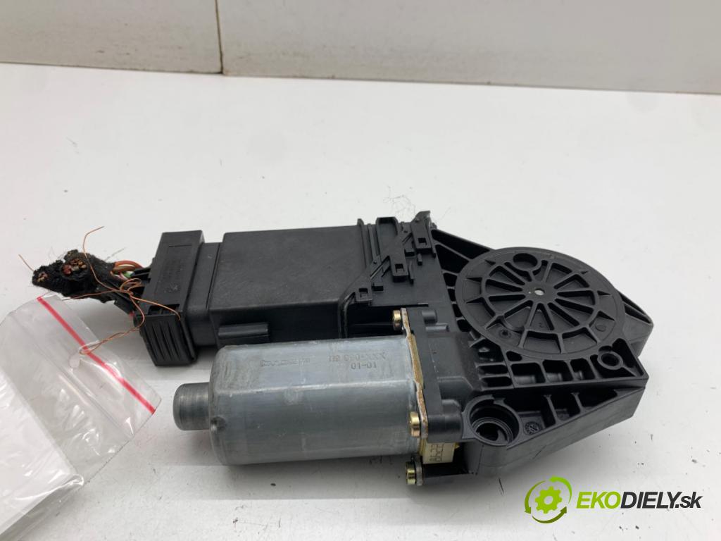 VW PASSAT B5 FL Kombi 2001 74 kW 1.9 TDI 1896 motor sťahovaní okna pravý přední část 3B4837752HQ