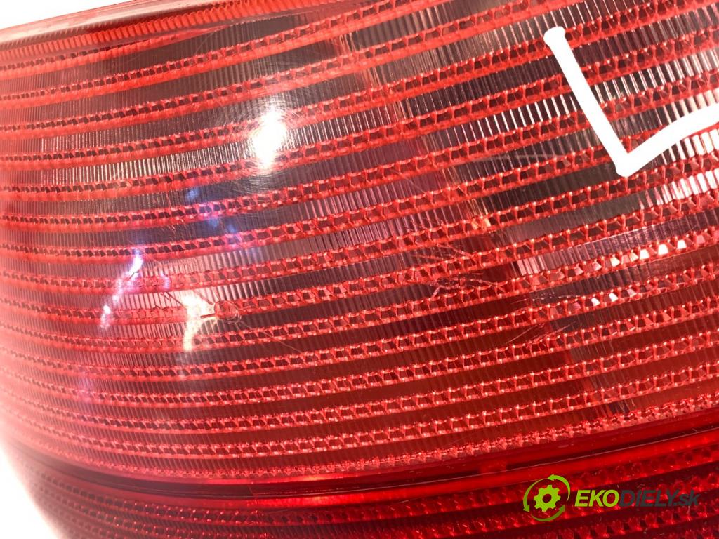 PEUGEOT 206 liftback 2002 66 kW 2.0 HDI 90 1997 Svetlo ľavy zad