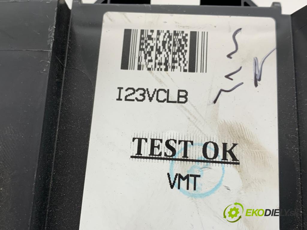 OPEL INSIGNIA B Kombi 2017 121 kW 1.5 (35) 1490 Skrinka poistková 33172518 (Poistková skrinka)