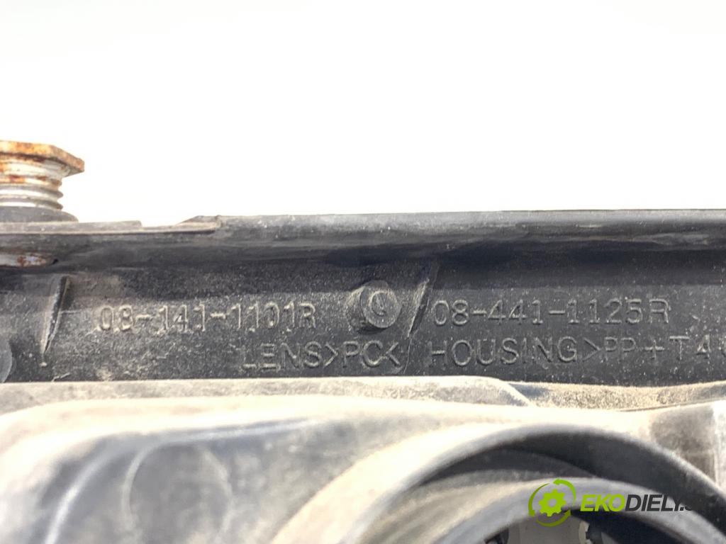 VW PASSAT B5 Kombi 1999 132 kW 2.8 V6 2771 Svetlomet pravy predný