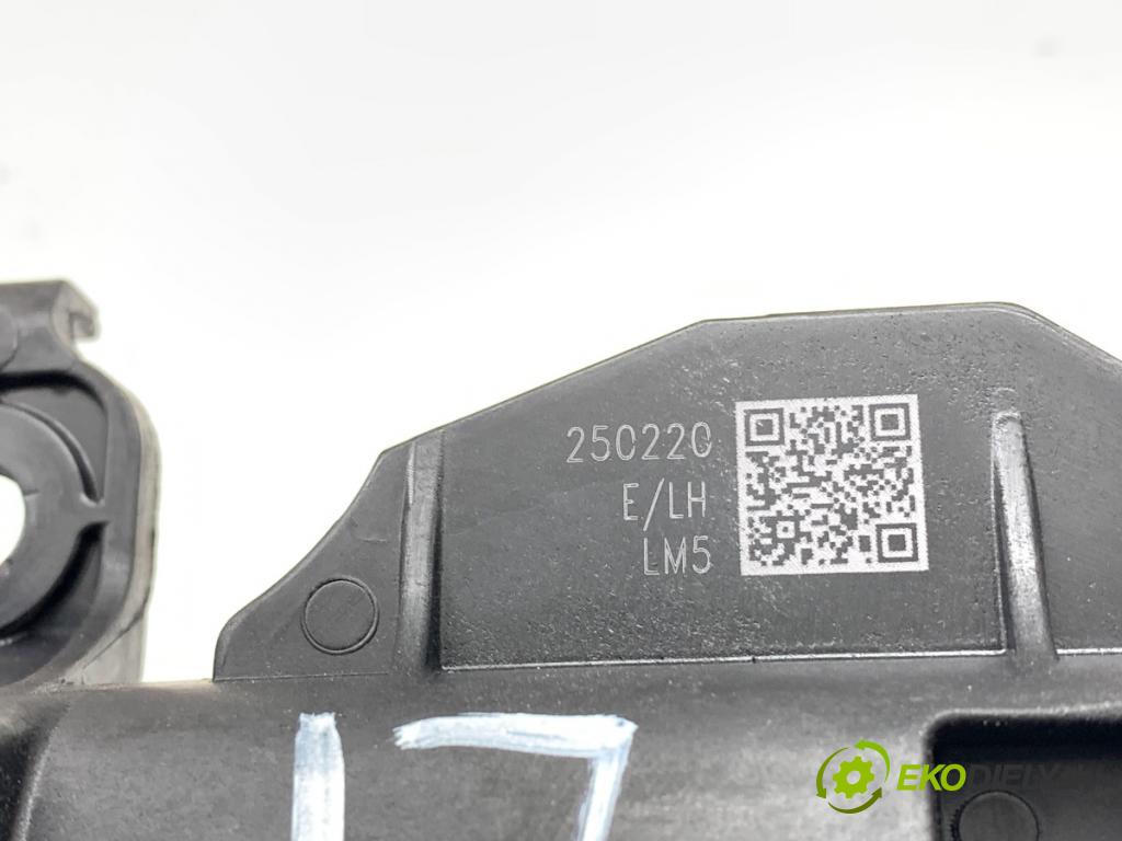 HYUNDAI KONA SUV 2025 102 kW 1.6 T-GDi 1598 Kľučka vnútorná ľavy zad 82613-BE010