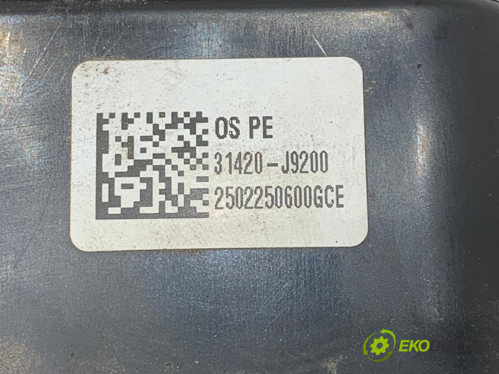 HYUNDAI KONA SUV 2025 102 kW 1.6 T-GDi 1598 filter peľový 31420-J9200