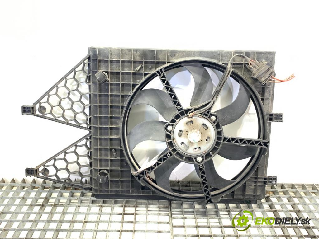 SKODA RAPID liftback 2013 77 kW 1.2 TSI 1197 Ventilátor chladiča 6R0121207 (Ventilátor)