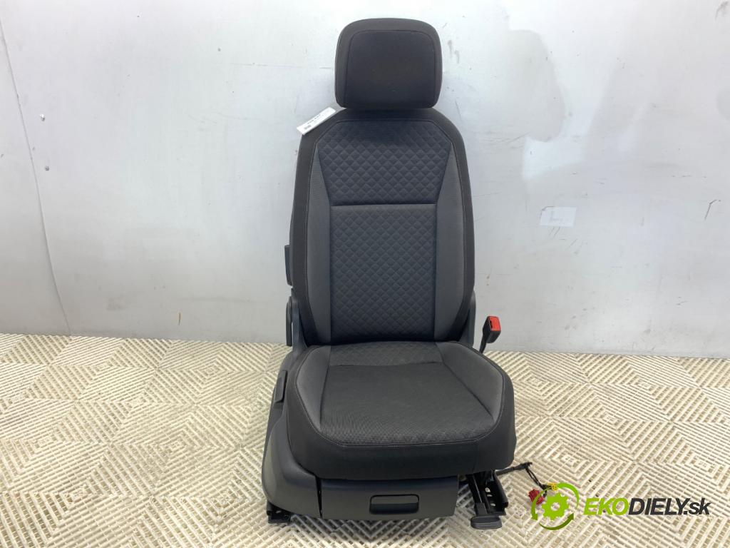 VW TIGUAN SUV 2016 110 kW 1.4 TSI 1395 sedadlo pravý přední část 