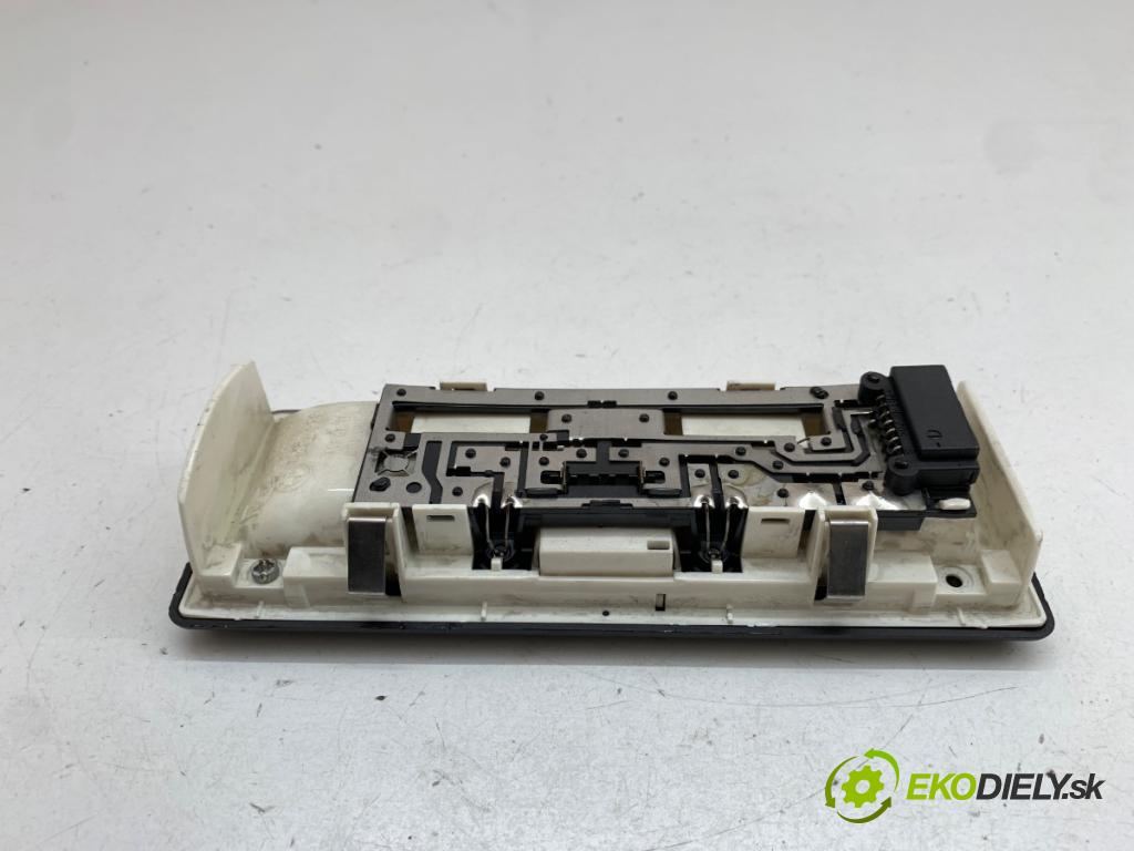 BMW E46 Kombi 2001 100 kW 320 d 1951 Svetlo stropné 8364928