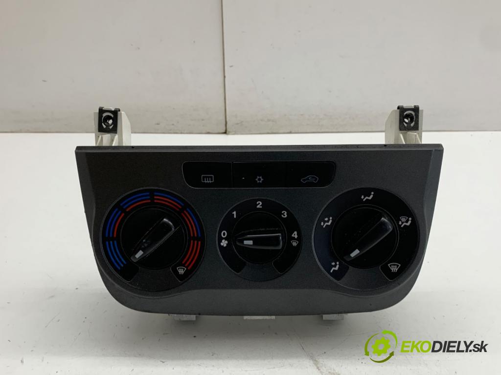 FIAT GRANDE PUNTO liftback 2005 48 kW 1.2 1242 Panel ovládaní topení  (Páčky pod volantem)