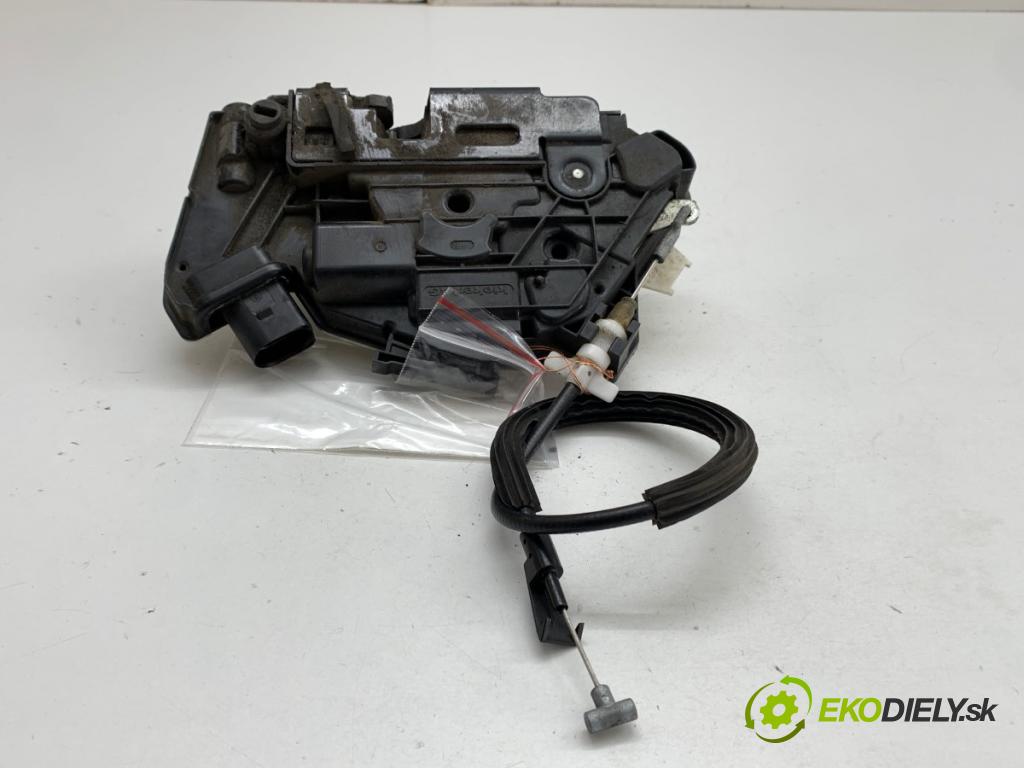 SKODA FABIA II liftback 2012 63 kW 1.4 1390 zámok dveře pravý zadní část 5N0839016G