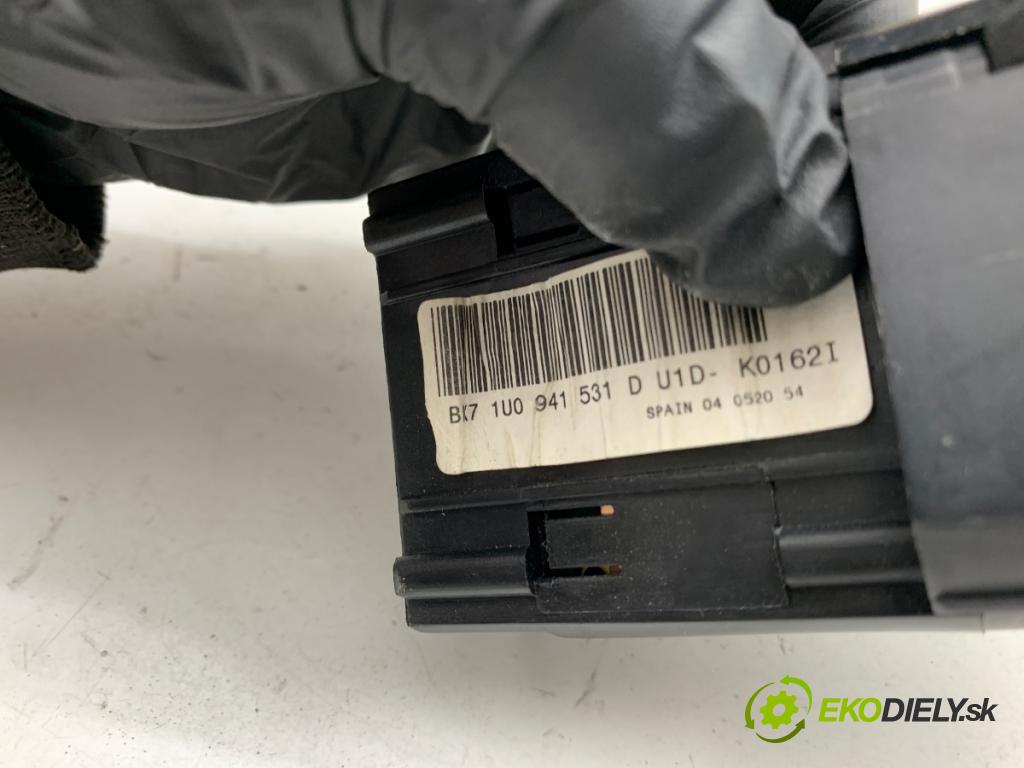 SKODA FABIA II liftback 2012 63 kW 1.4 1390 spínač světel 1U0941531D